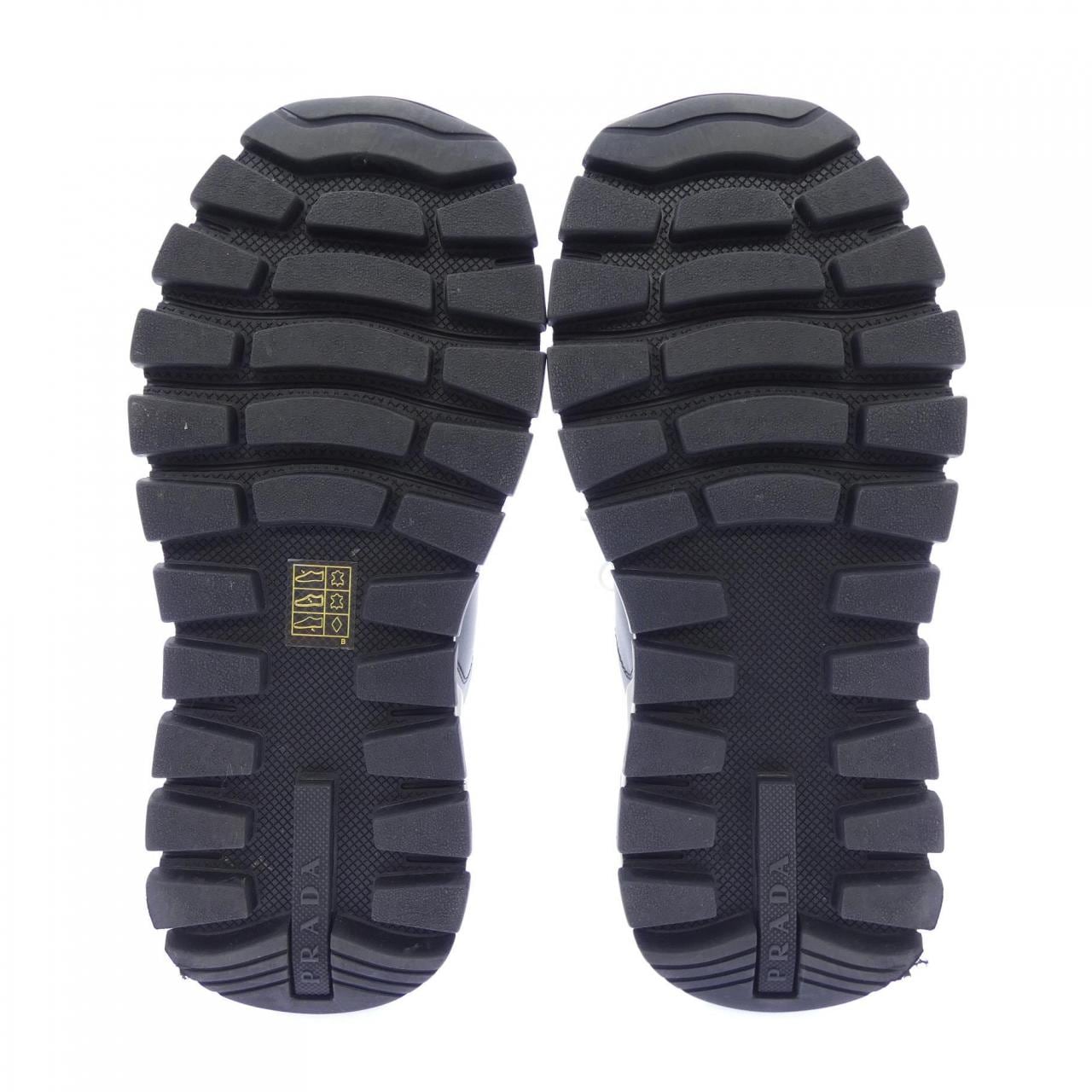 プラダ PRADA トライアングルロゴ 1E804M スニーカー