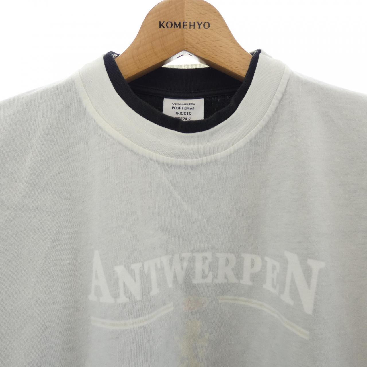 ヴェトモン VETEMENTS Tシャツ