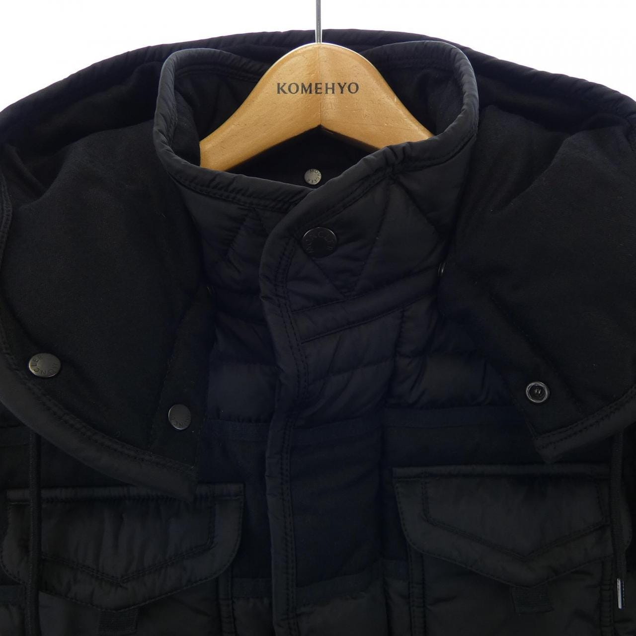 モンクレール MONCLER ダウンジャケット