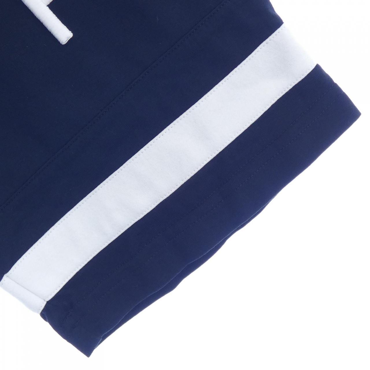 ジバンシー GIVENCHY BM70KU3002 トップス