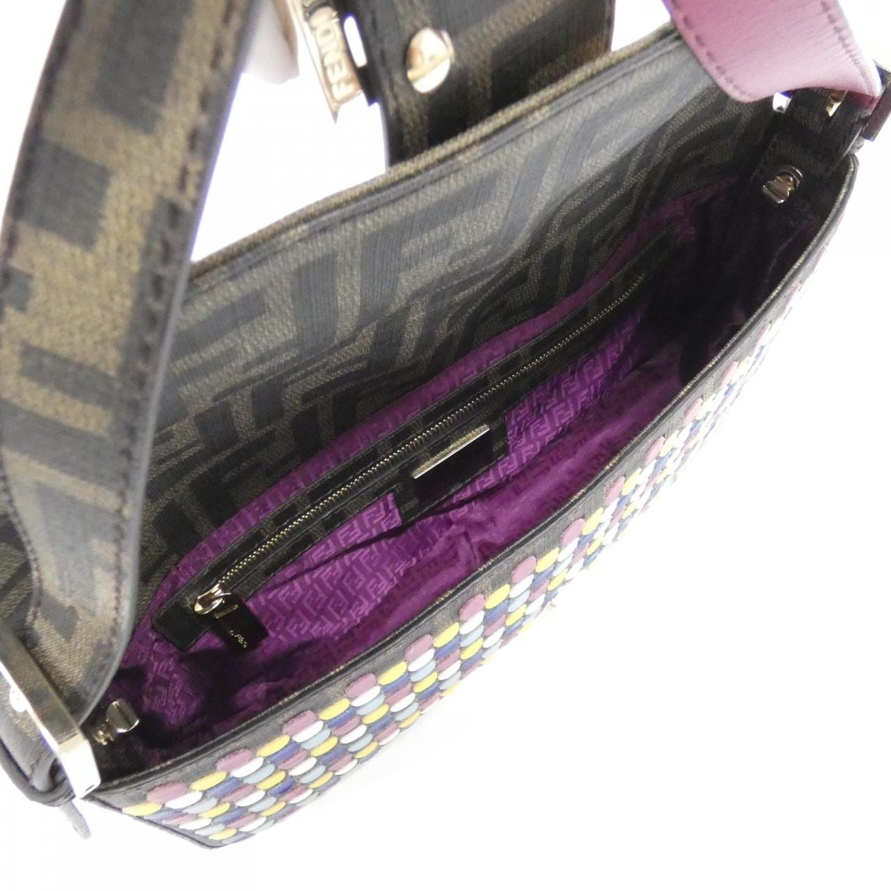 フェンディ バゲット 8BR600 EZ4 ショルダーバッグ