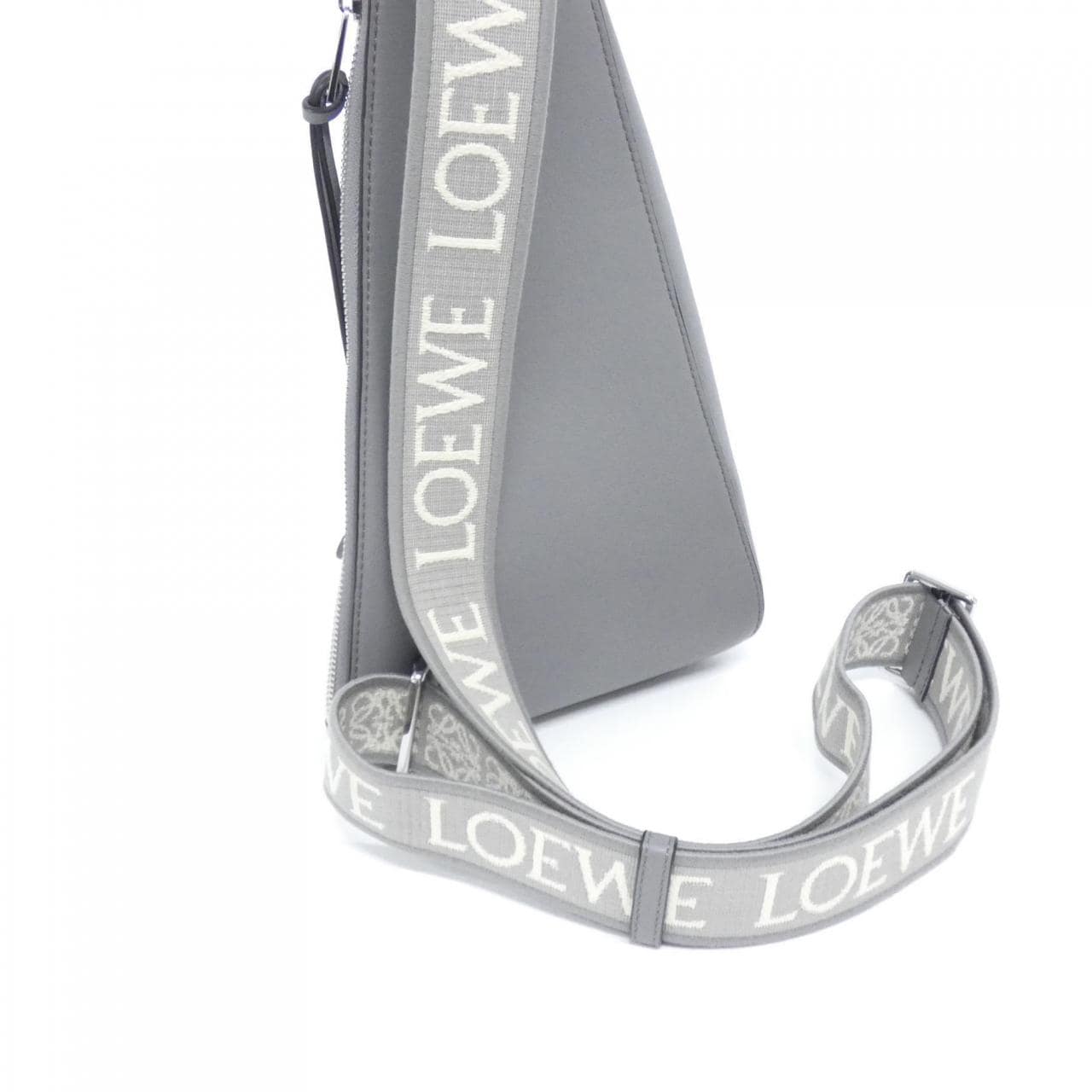 ロエベ アントン スリング B511A09X10 ショルダーバッグ