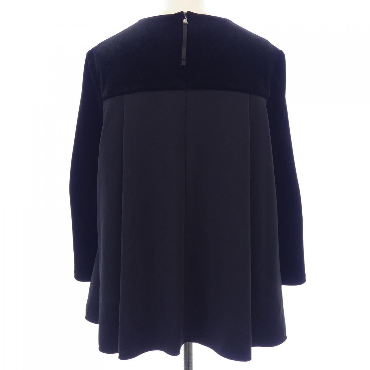 ベロアノワールbyフォクシー VELOUR NOIR by FOXEY　N.Y 43863 トップス