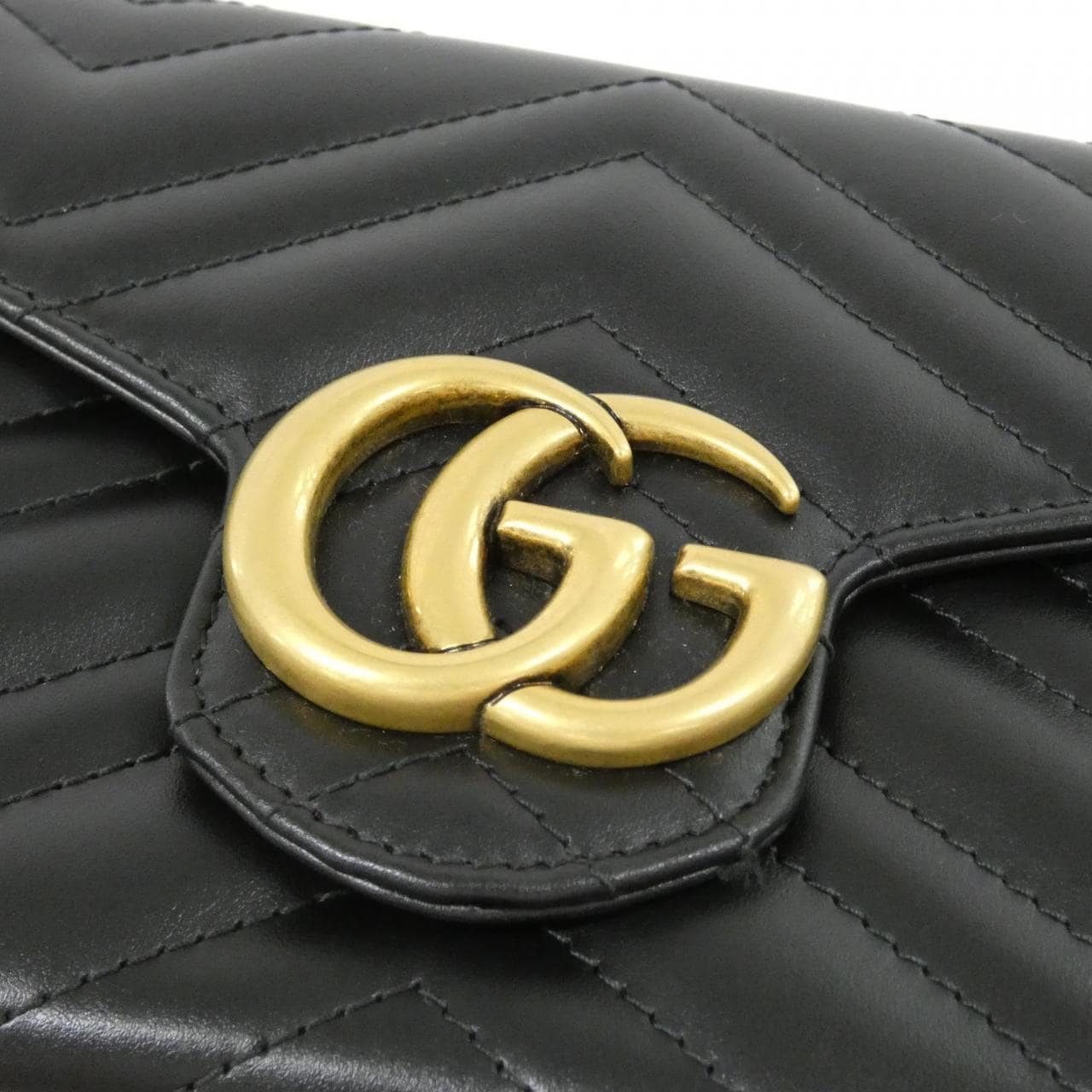 グッチ GG MARMONT 474575 DTD1T ショルダーバッグ