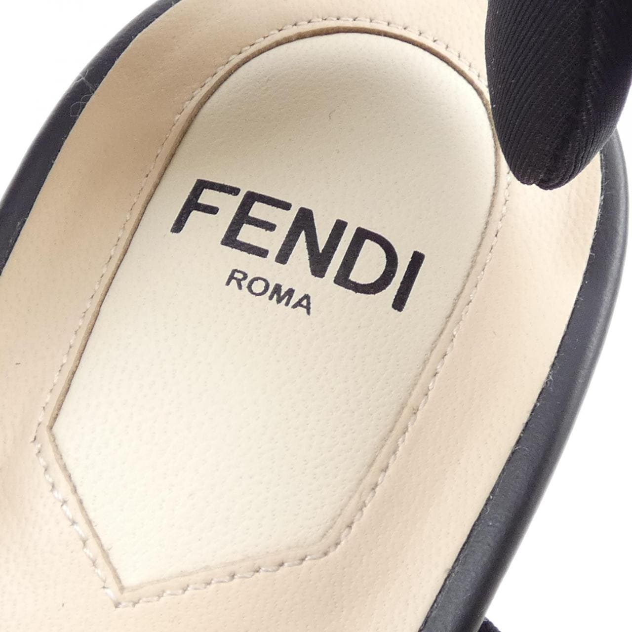 フェンディ FENDI パンプス