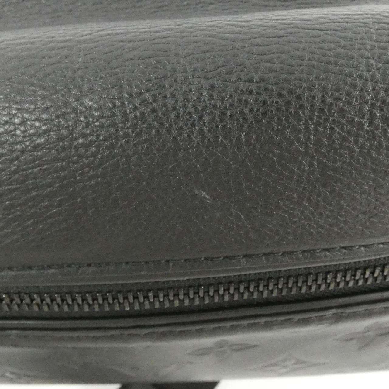 LOUIS VUITTON Monogram Shadow Discovery 腰包 PM M46036 肩背包