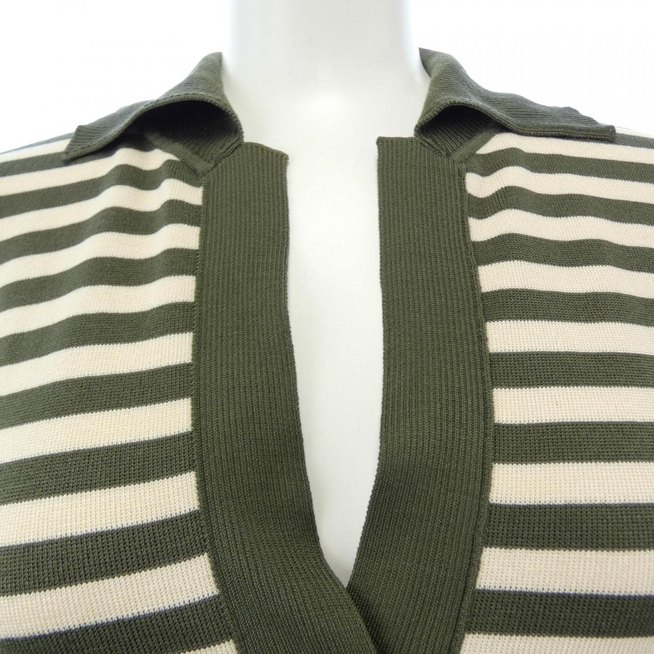 エルメス HERMES トップス