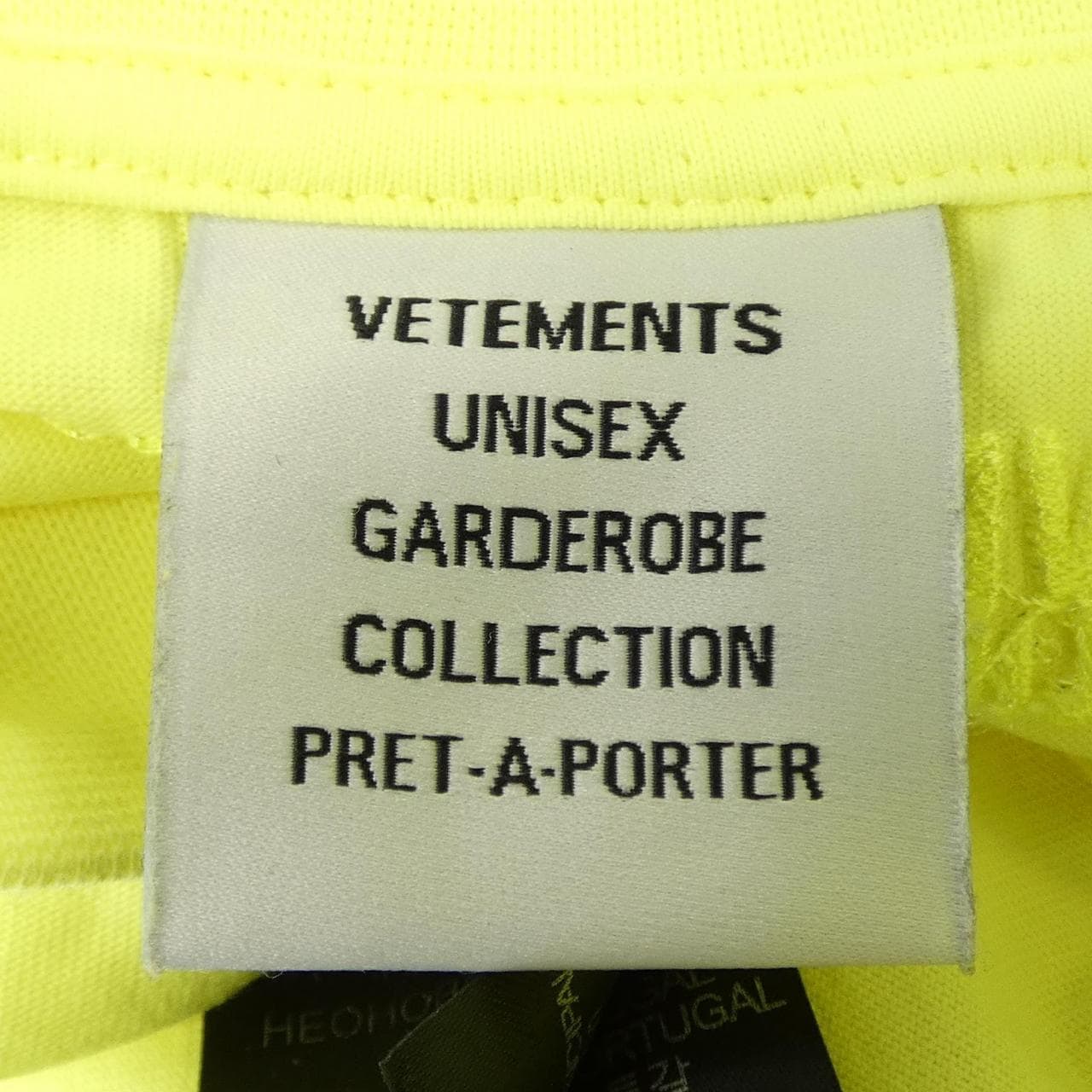 ヴェトモン VETEMENTS UE64TR130Y UNISEX Tシャツ