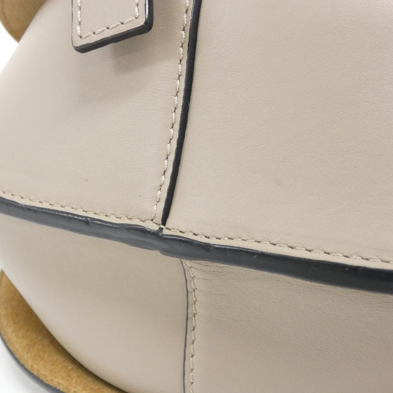 ロエベ ゲート スモール A650T20X40 ショルダーバッグ