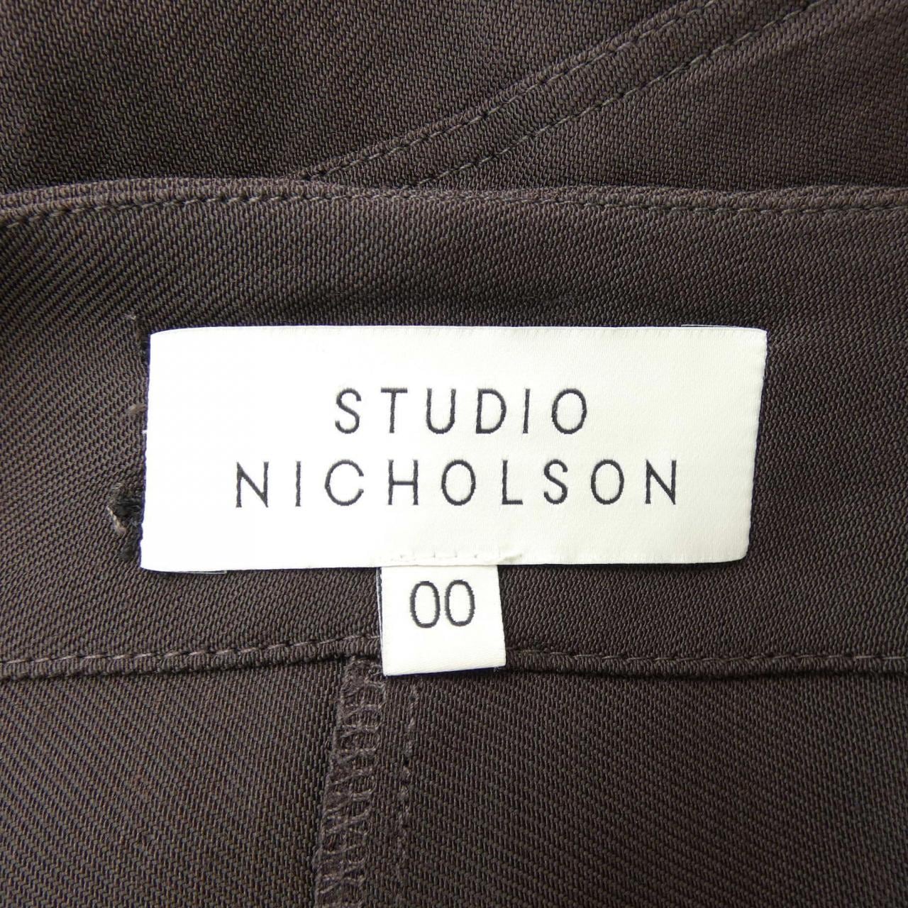 スタジオニコルソン STUDIO NICHOLSON スカート