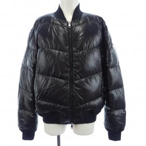 モンクレール MONCLER ダウンジャケット