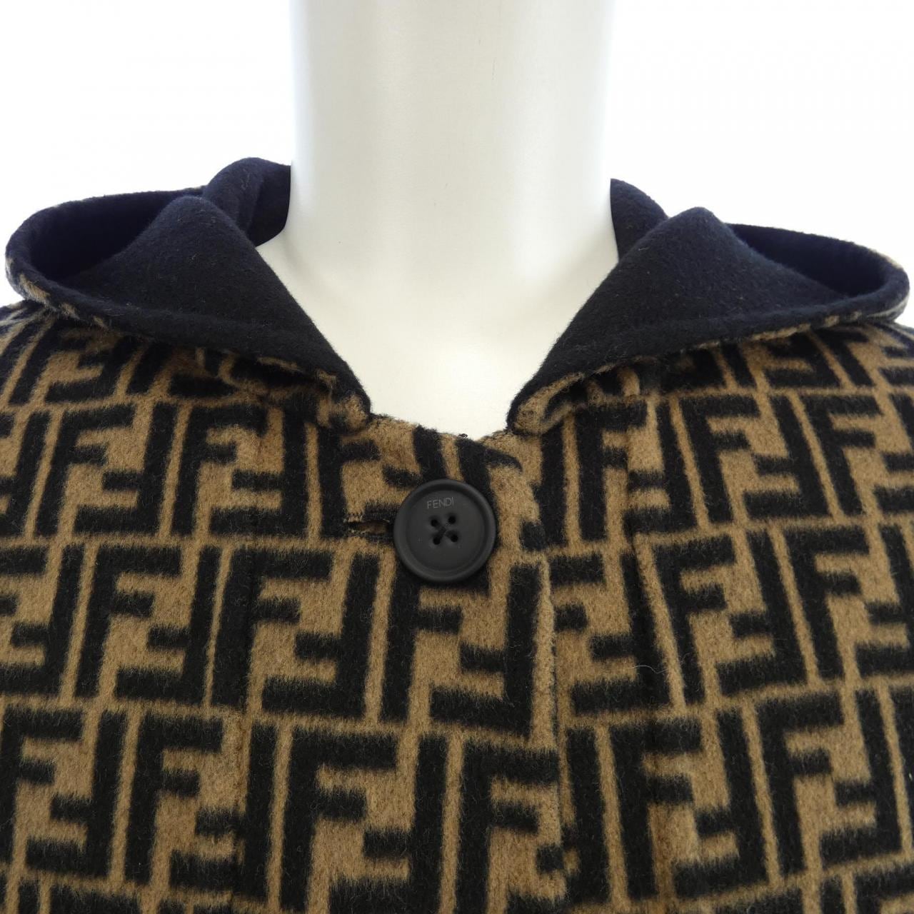 フェンディ FENDI FFモチーフ FF0249 A4LJ コート