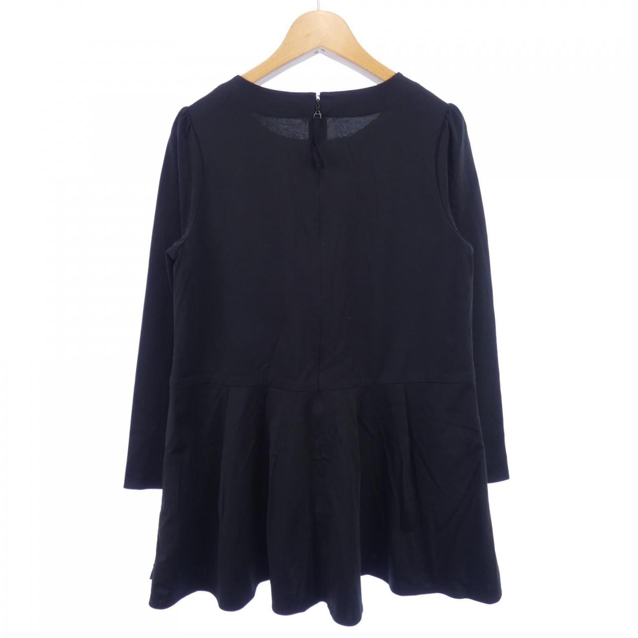 トゥービーシック TO BE CHIC トップス