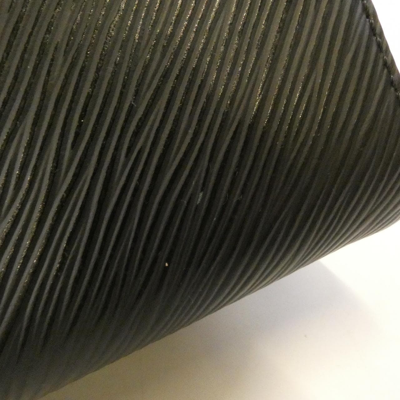 ルイヴィトン エピ ツイスト MM M54804 ショルダーバッグ