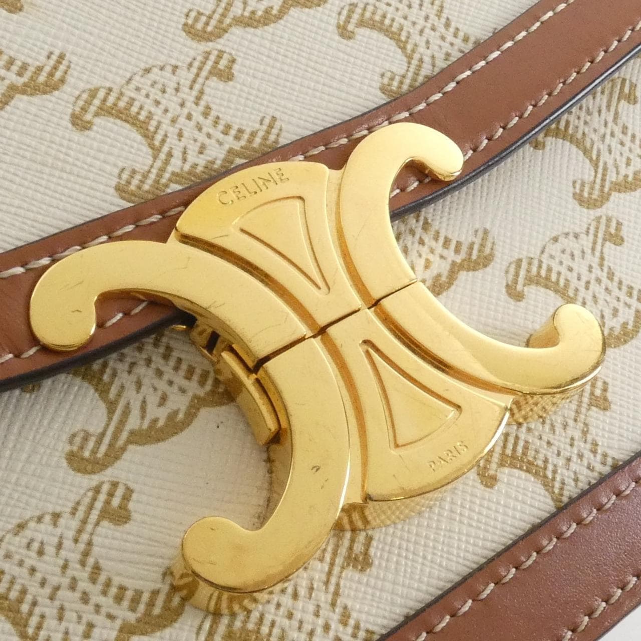 セリーヌ ティーン トリオンフ 188882BZ4 ショルダーバッグ