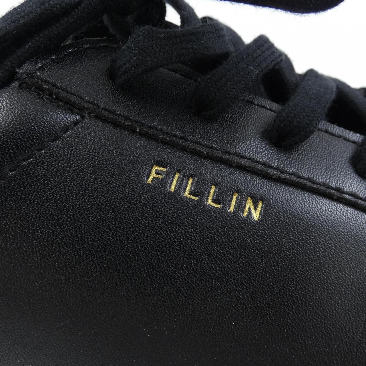 FILLIN スニーカー