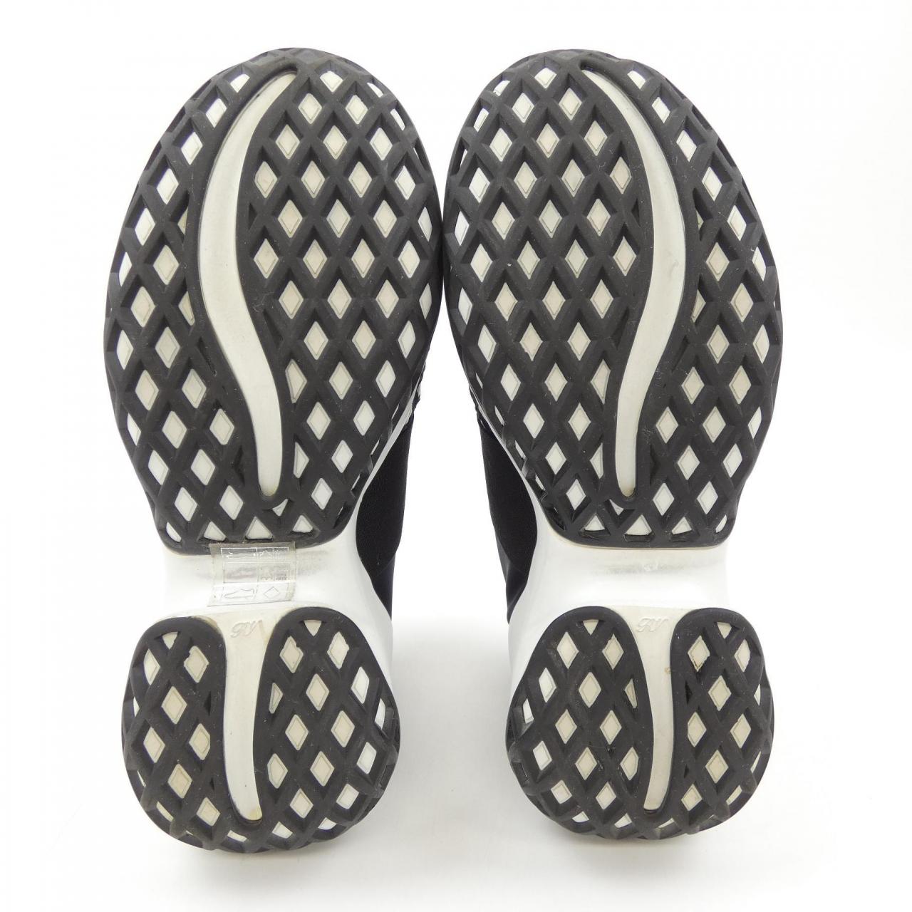 ロジェヴィヴィエ ROGER VIVIER スニーカー