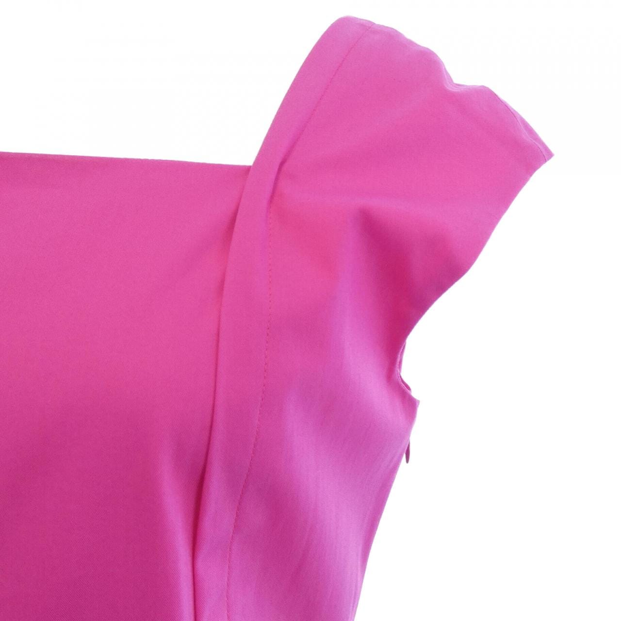 サルヴァトーレフェラガモ SALVATORE FERRAGAMO ワンピース