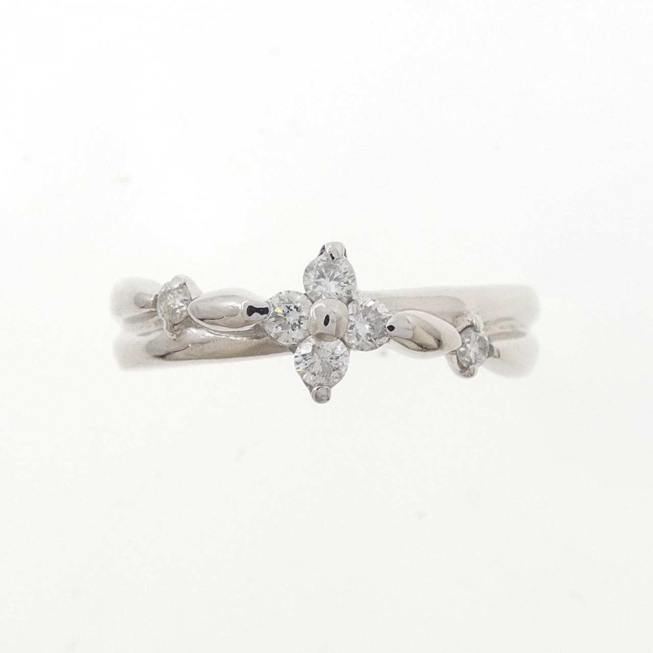 PT900 フラワー ダイヤモンド リング 0.20CT