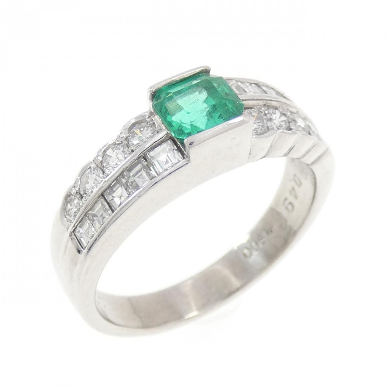 PT900 エメラルド リング 0.49CT