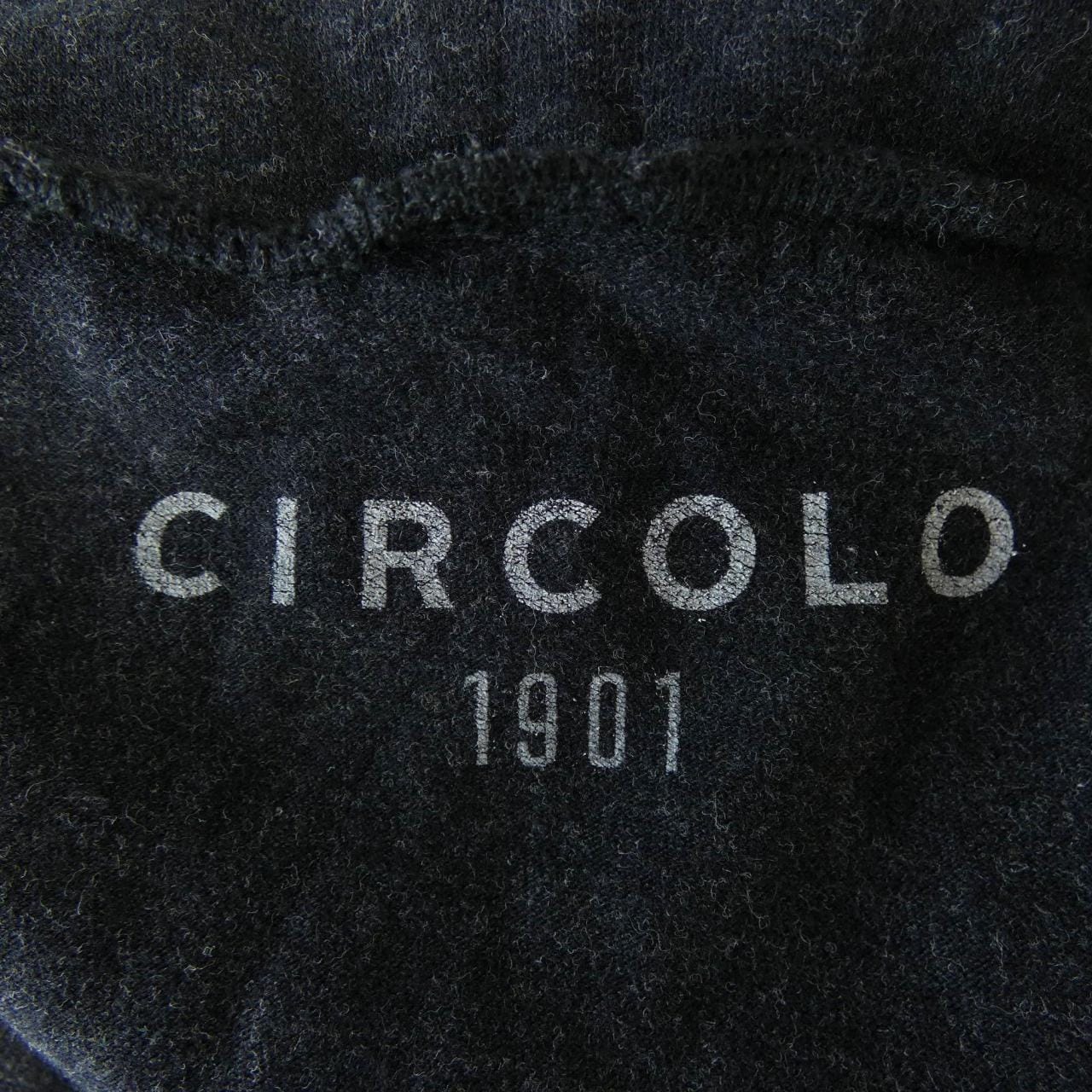 チルコロ 1901 CIRCOLO 1901 トップス