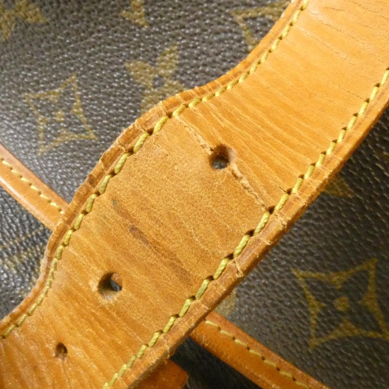 ルイヴィトン モノグラム ソミュール 35cm M42254 ショルダーバッグ