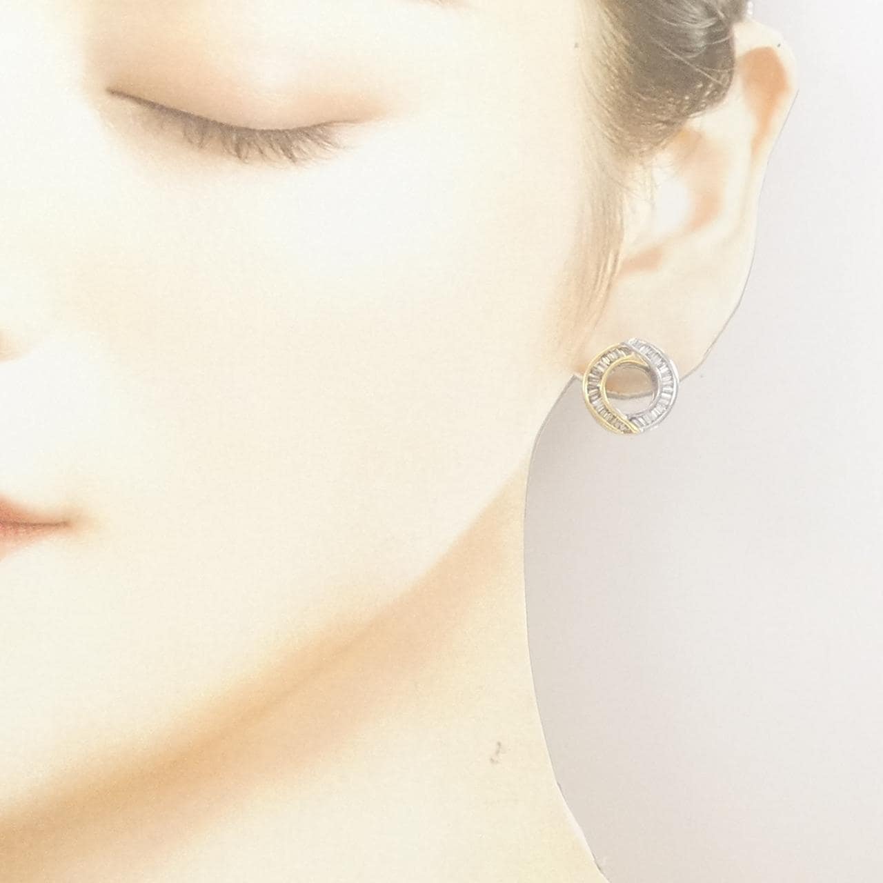 K18YG/K18WG ダイヤモンド ピアス 0.72CT