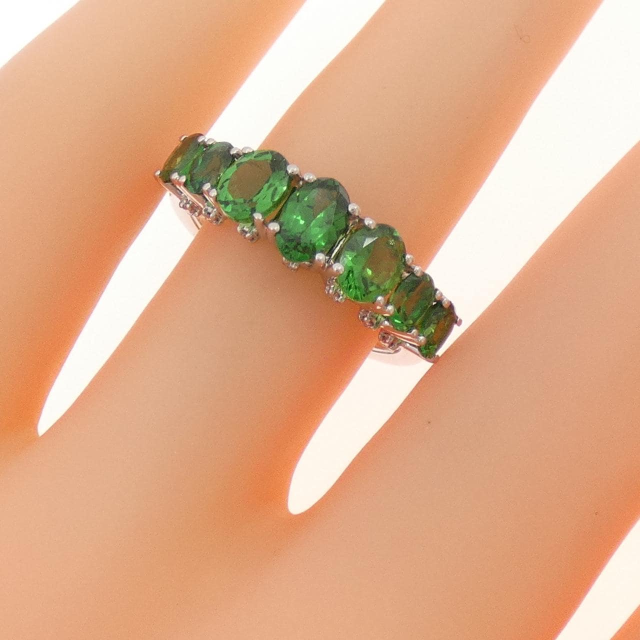ジーエスティービー グリーンガーネット リング 1.50CT