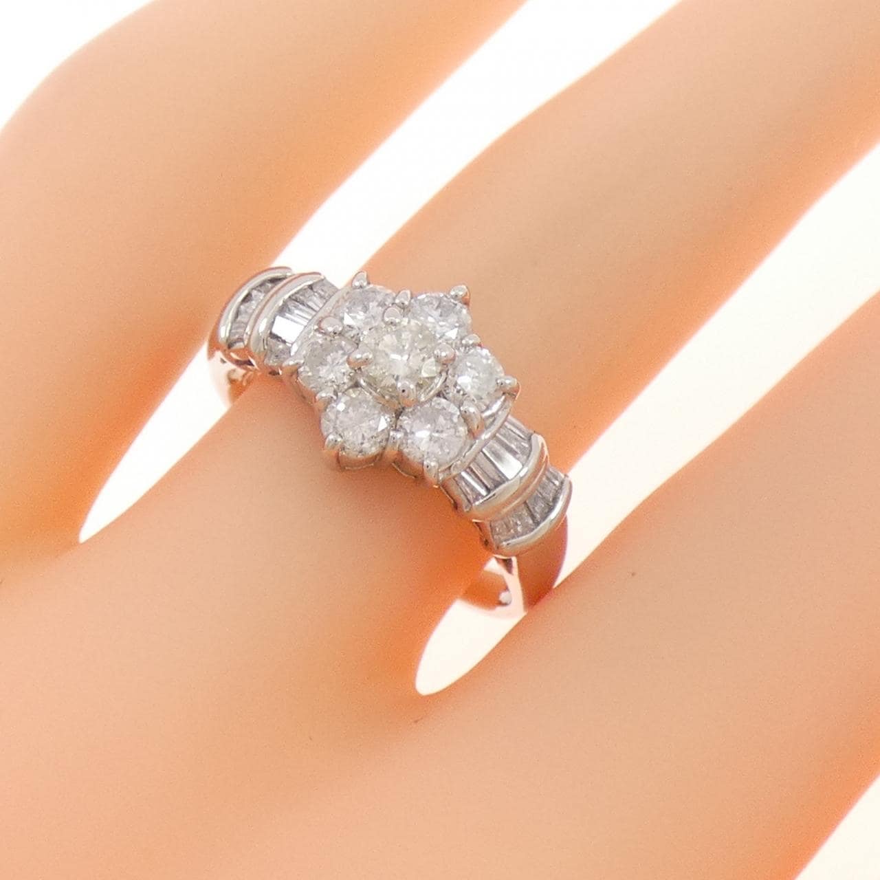 PT900 ダイヤモンド リング 1.00CT