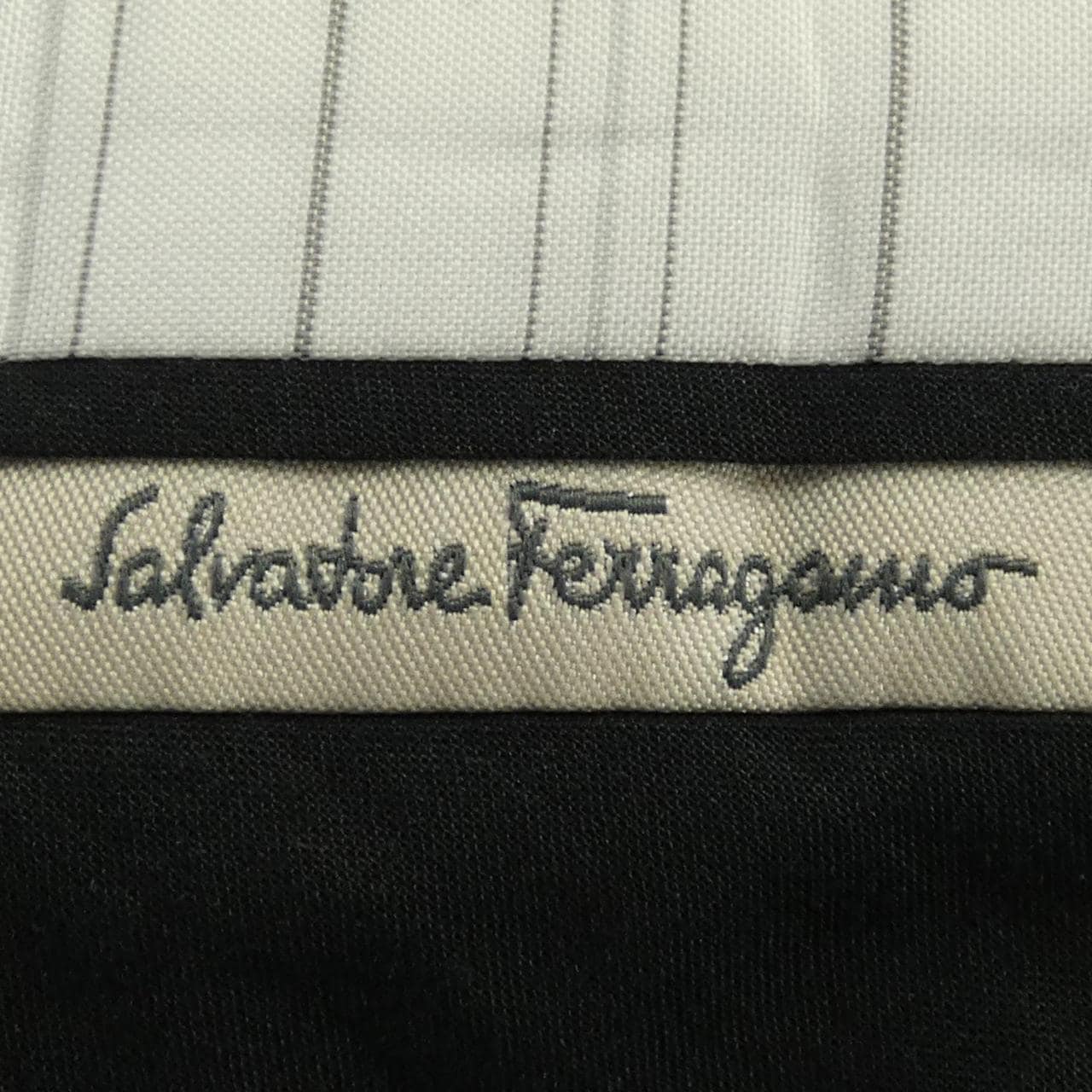 サルヴァトーレフェラガモ SALVATORE FERRAGAMO パンツ