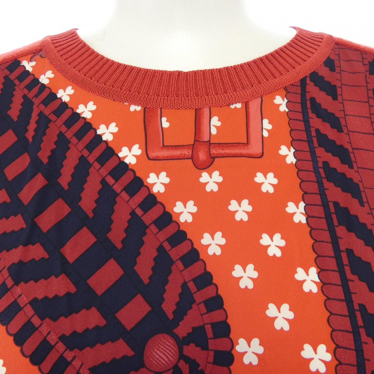 エルメス HERMES トップス