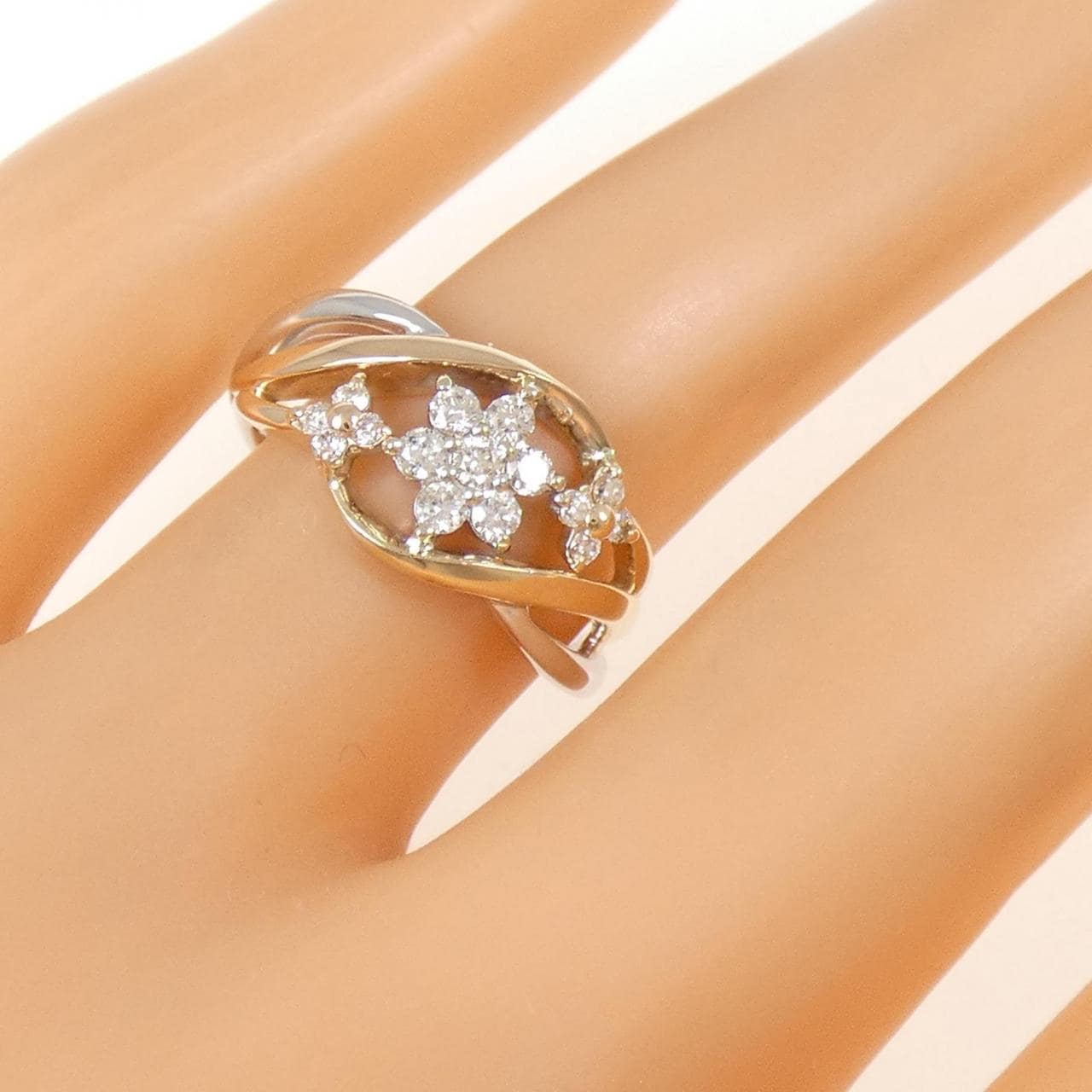 K10スリーカラー フラワー ダイヤモンド リング 0.25CT