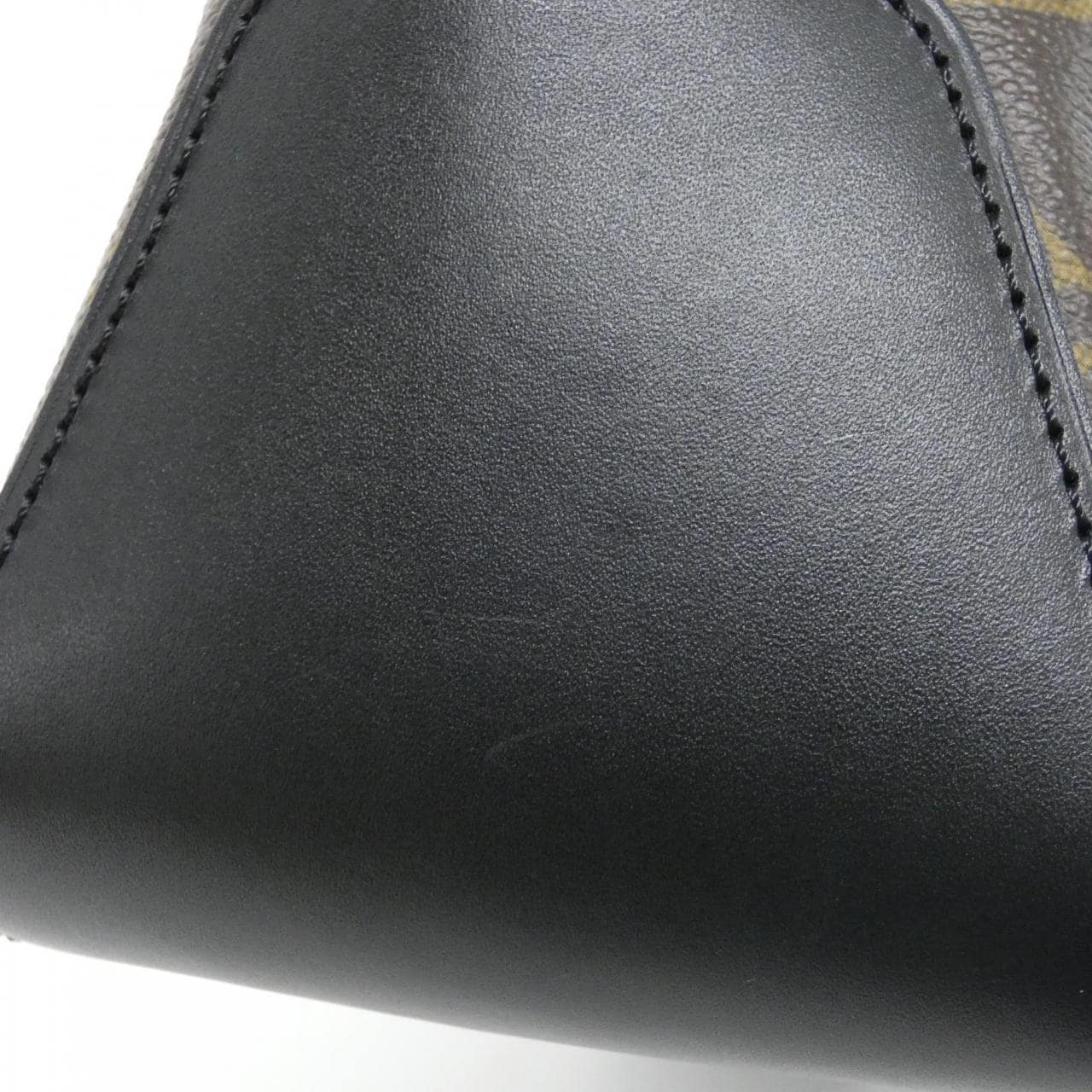 ルイヴィトン モノグラム マカサー ディヴィス M56708 バッグ