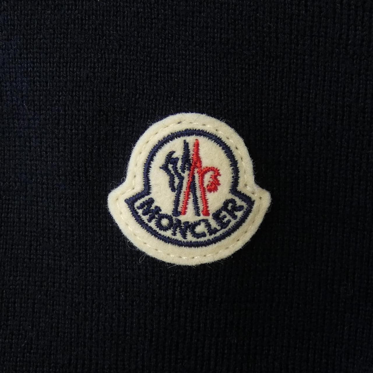 【新品】モンクレール MONCLER K20939B00023 ダウンジャケット