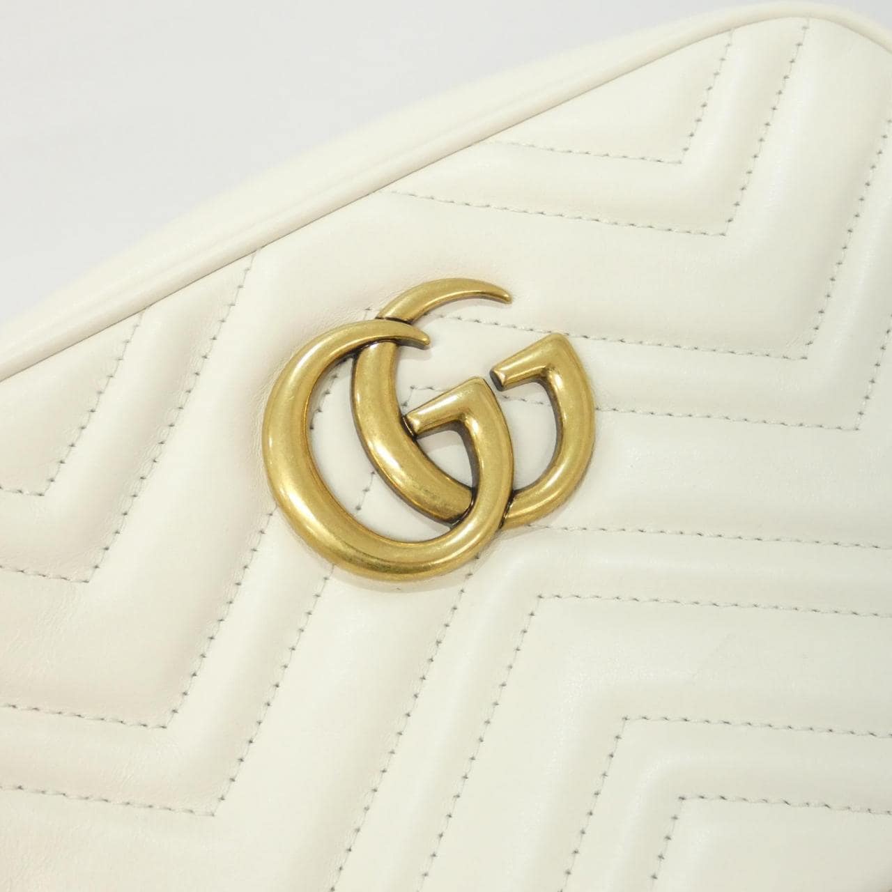 グッチ GG MARMONT 447632 DTD1T ショルダーバッグ