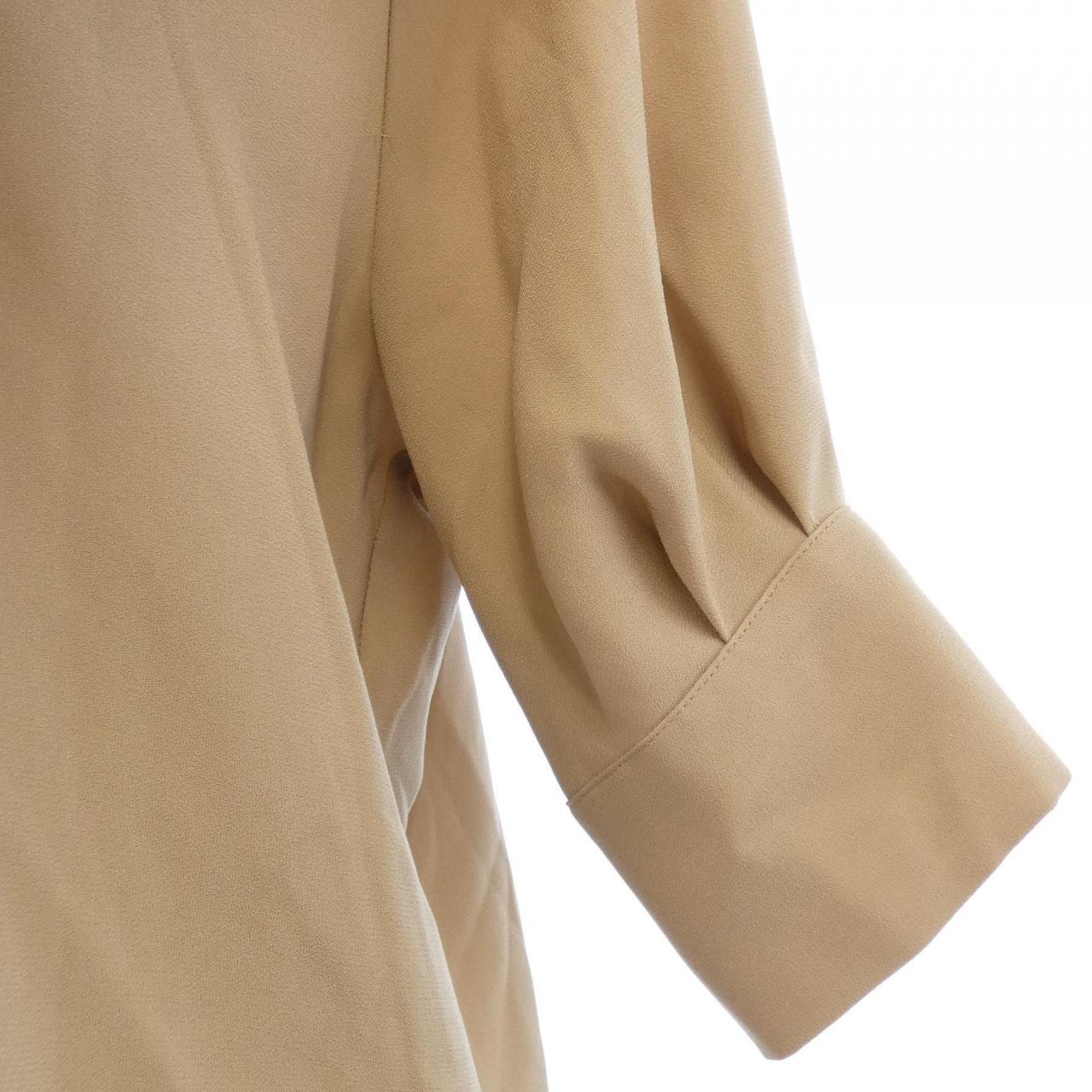 ベイジュ BEIGE. トップス