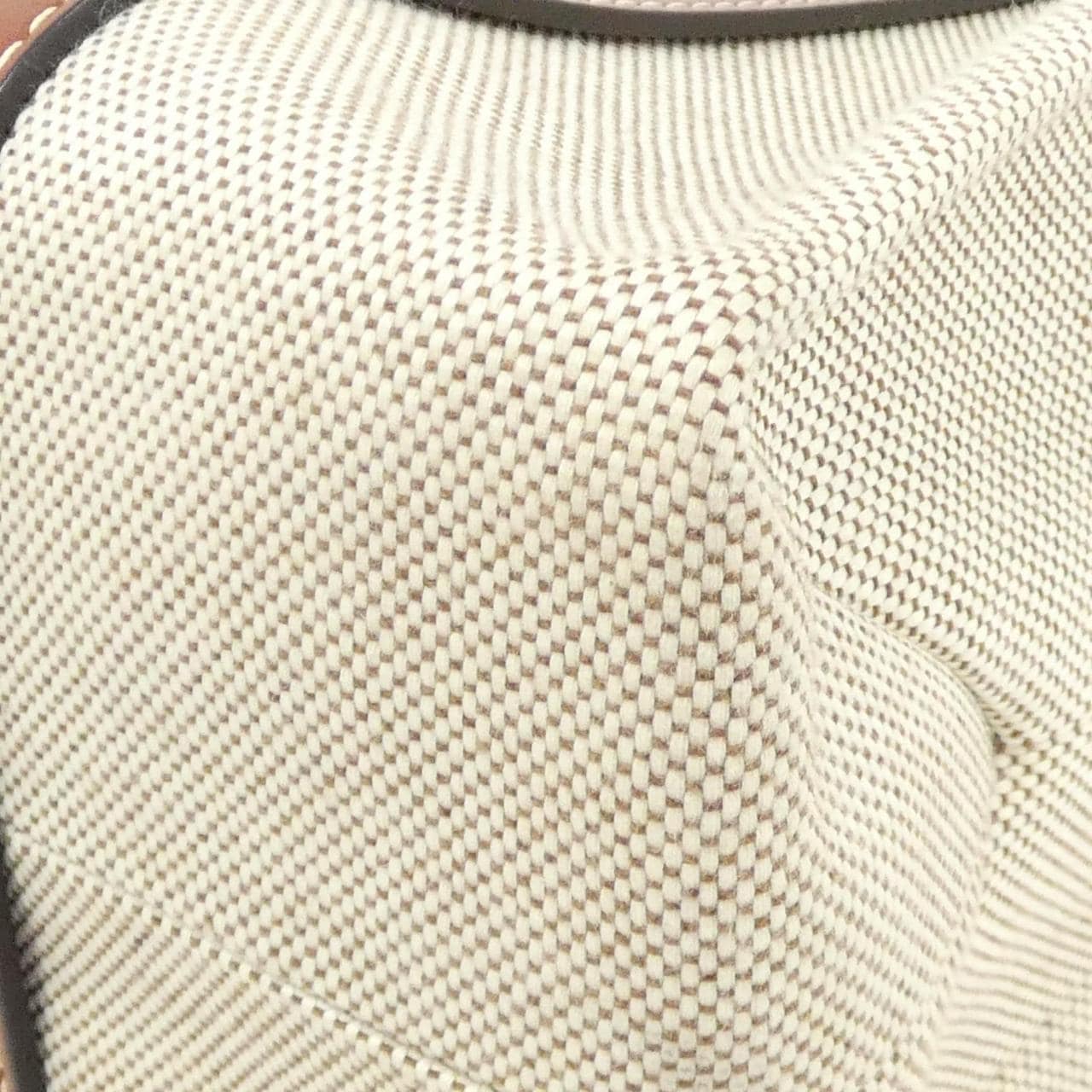 クロエ ウッディー ミディアム トート CHC21US383 E66 バッグ