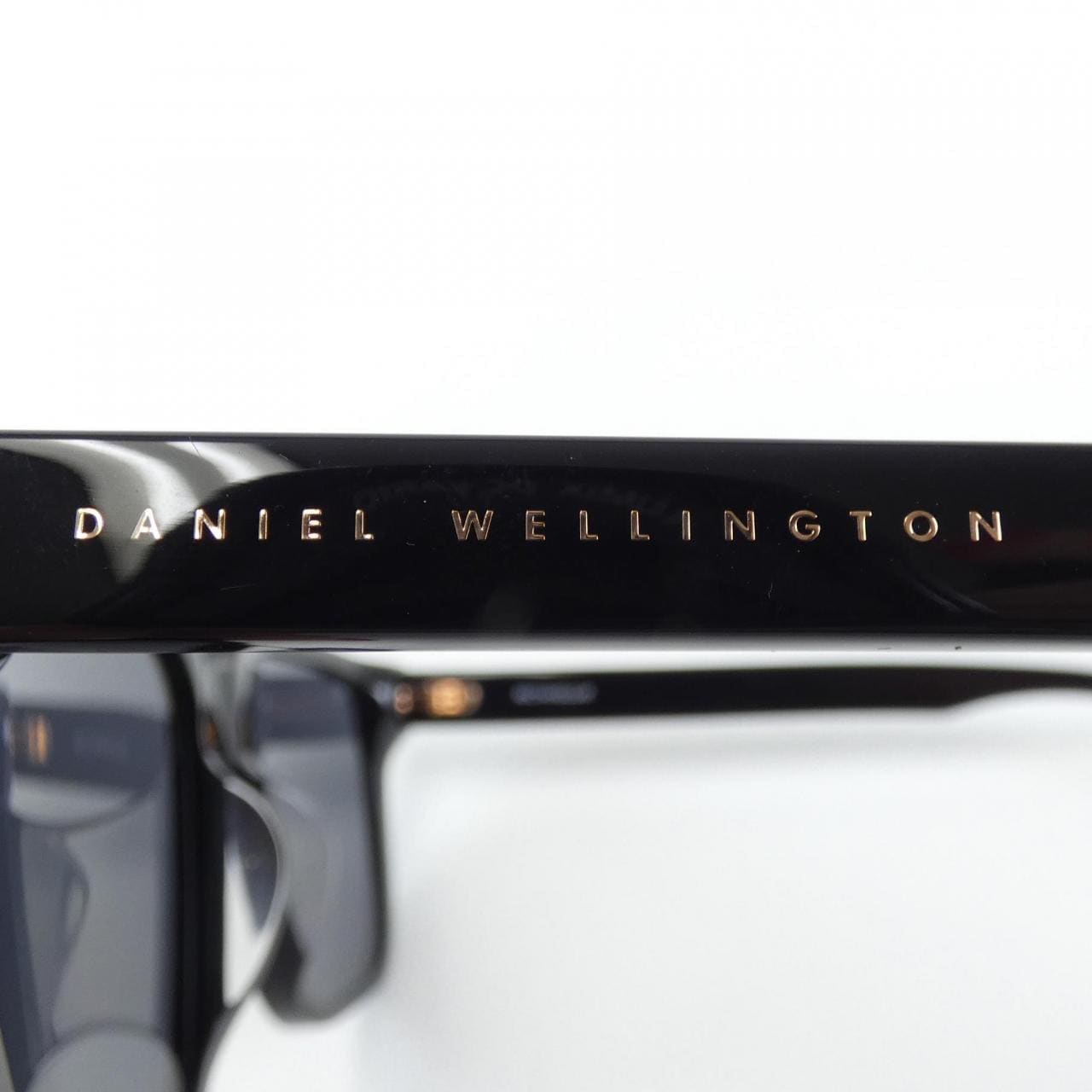 ダニエル･ウェリントン Daniel Wellington SUNGLASSES