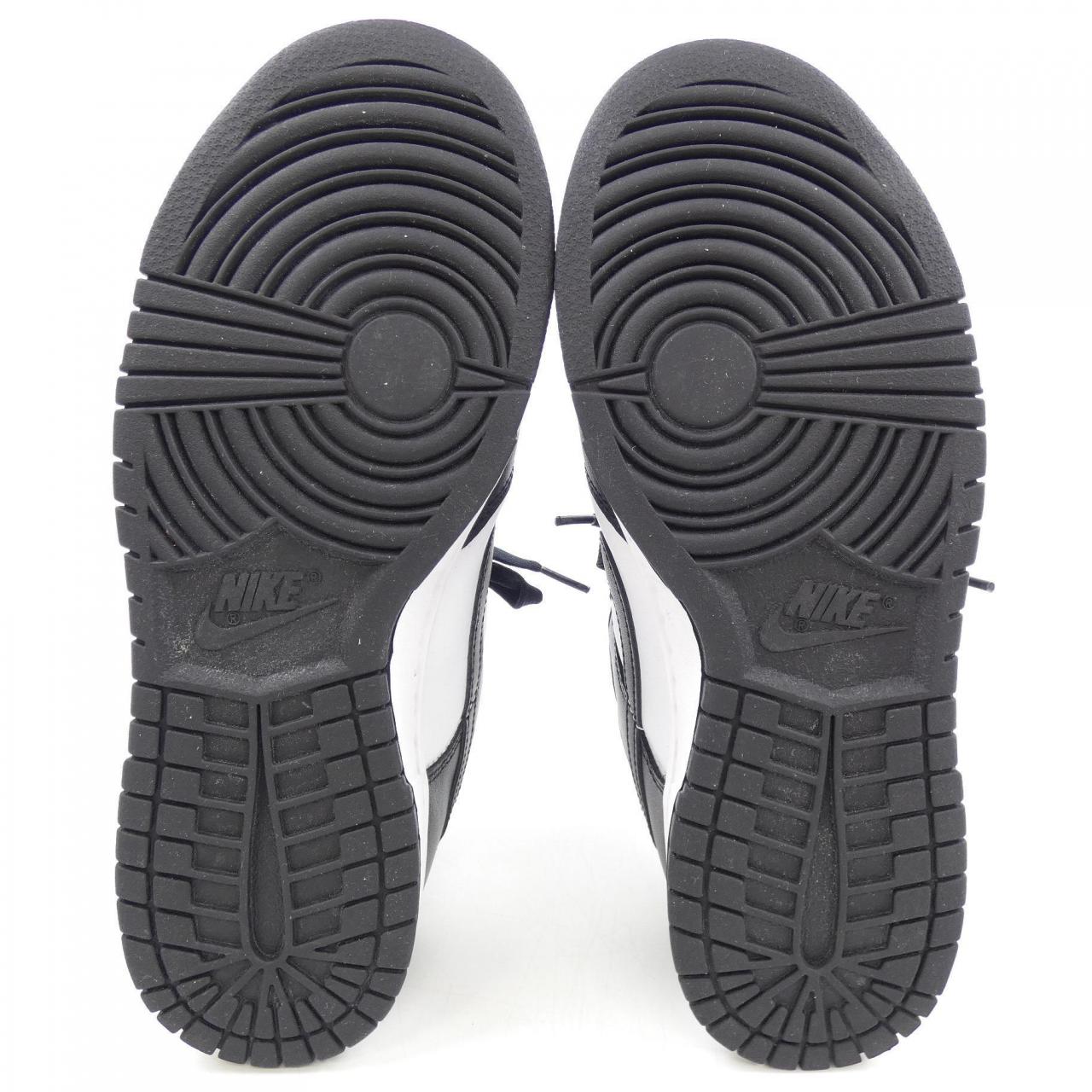 ナイキ NIKE スニーカー