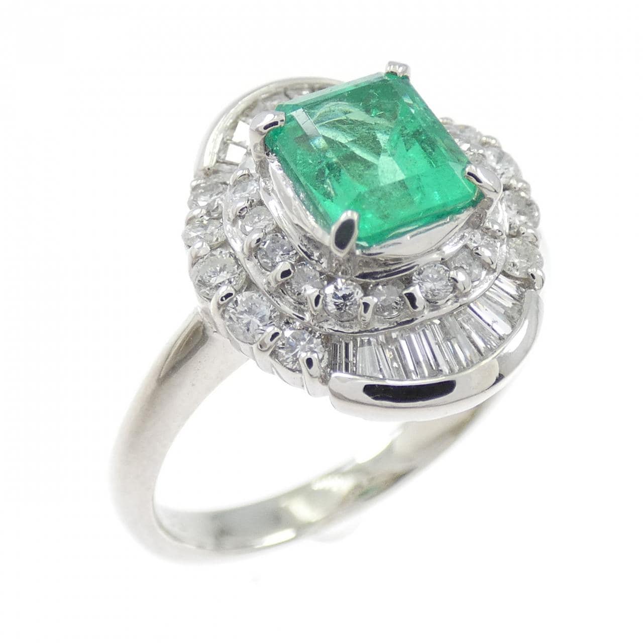 PT900 エメラルド リング 0.83CT