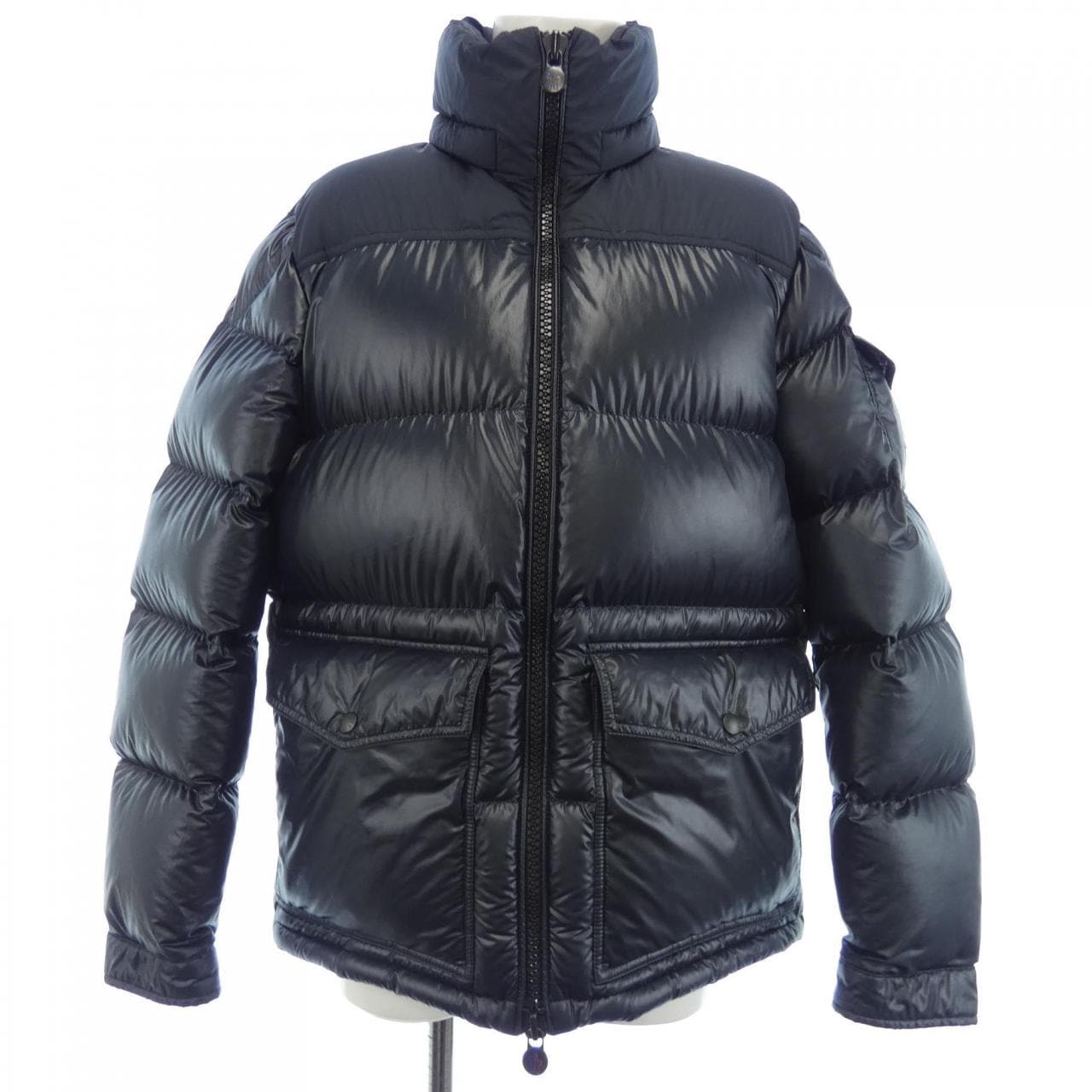 モンクレール MONCLER ダウンジャケット