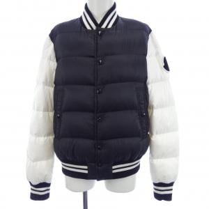 モンクレール MONCLER ダウンジャケット