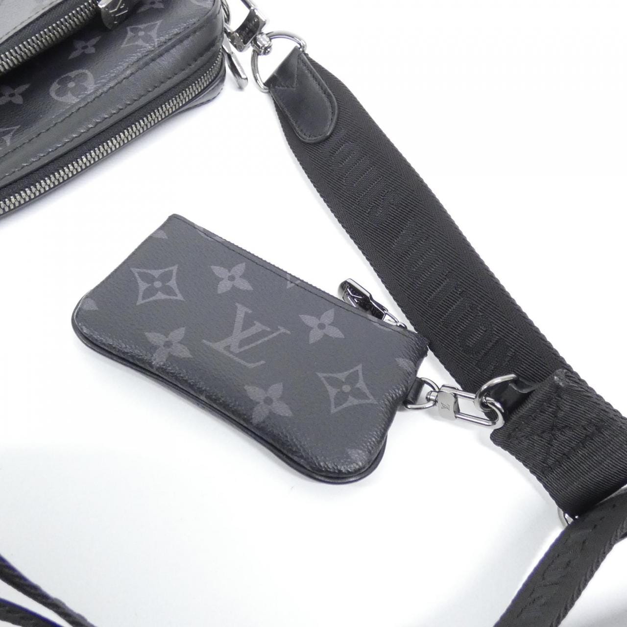 ルイヴィトン モノグラム エクリプス リバース トリオ メッセンジャー M69443 ショルダーバッグ