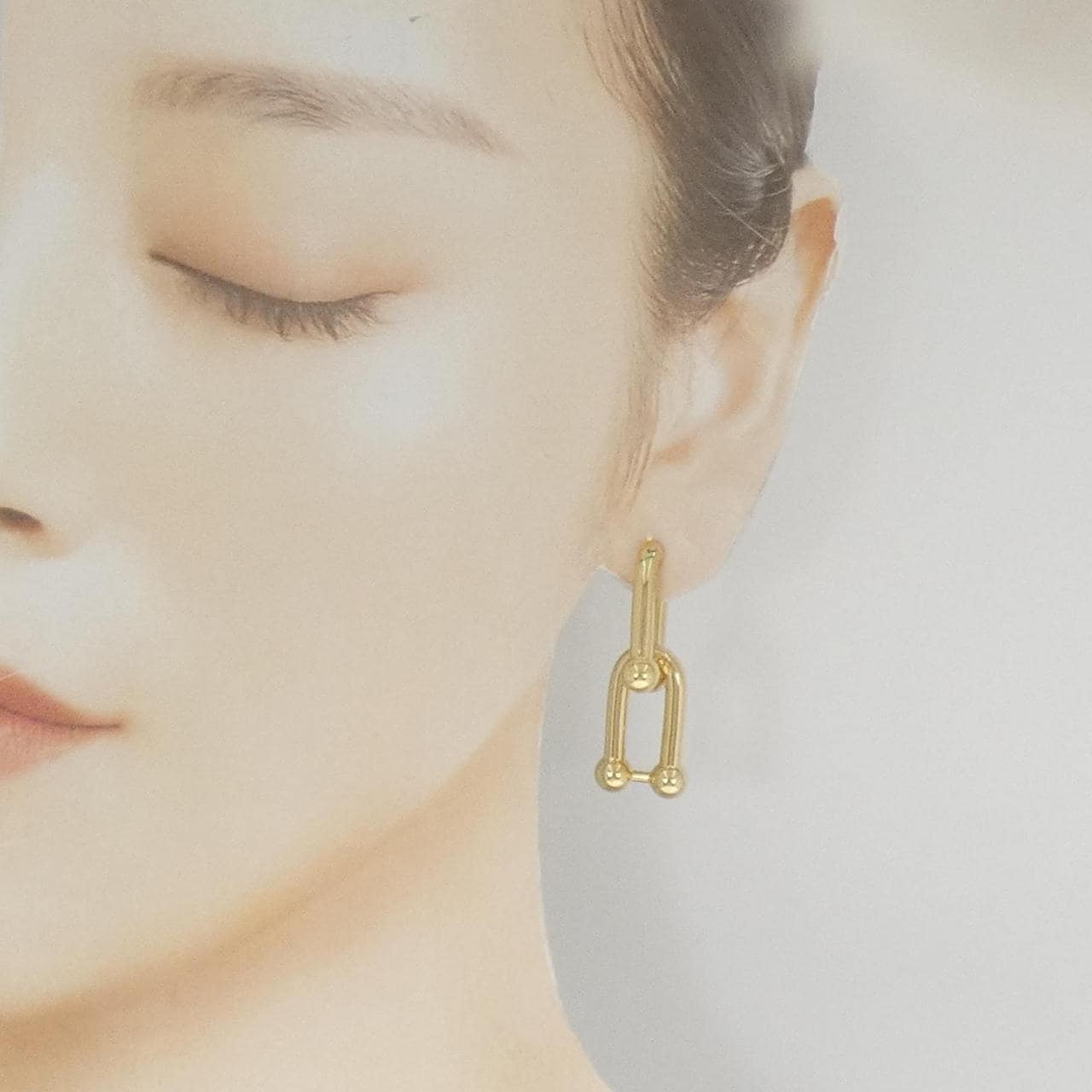 K18YG earrings