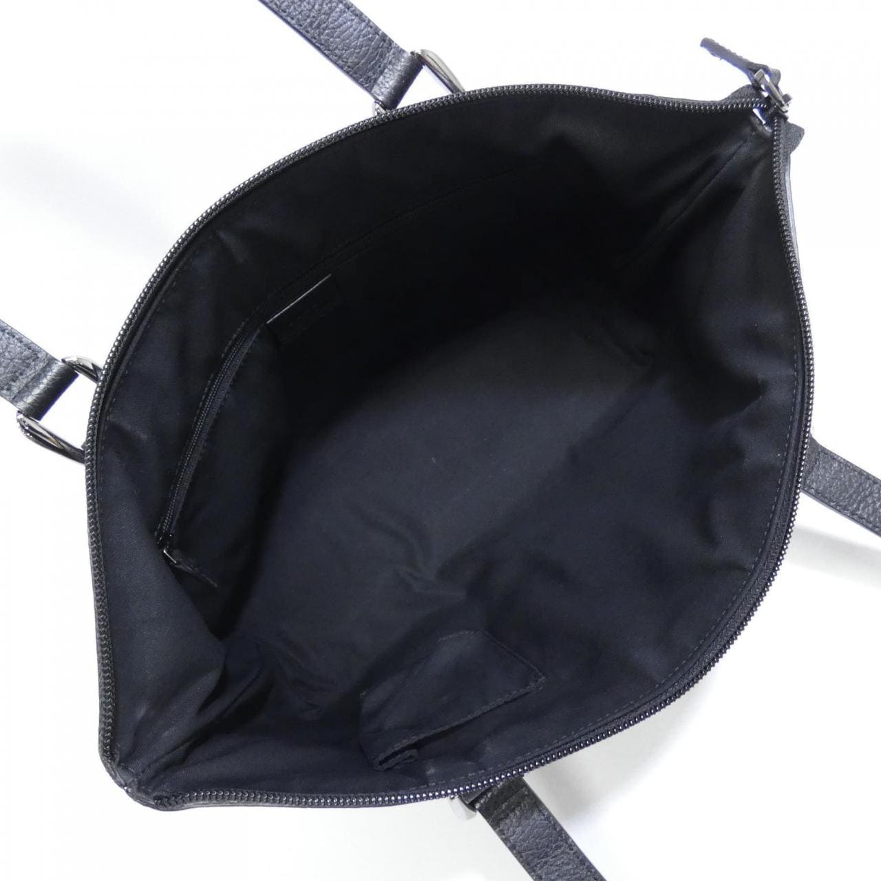 Gucci 268640肩背包