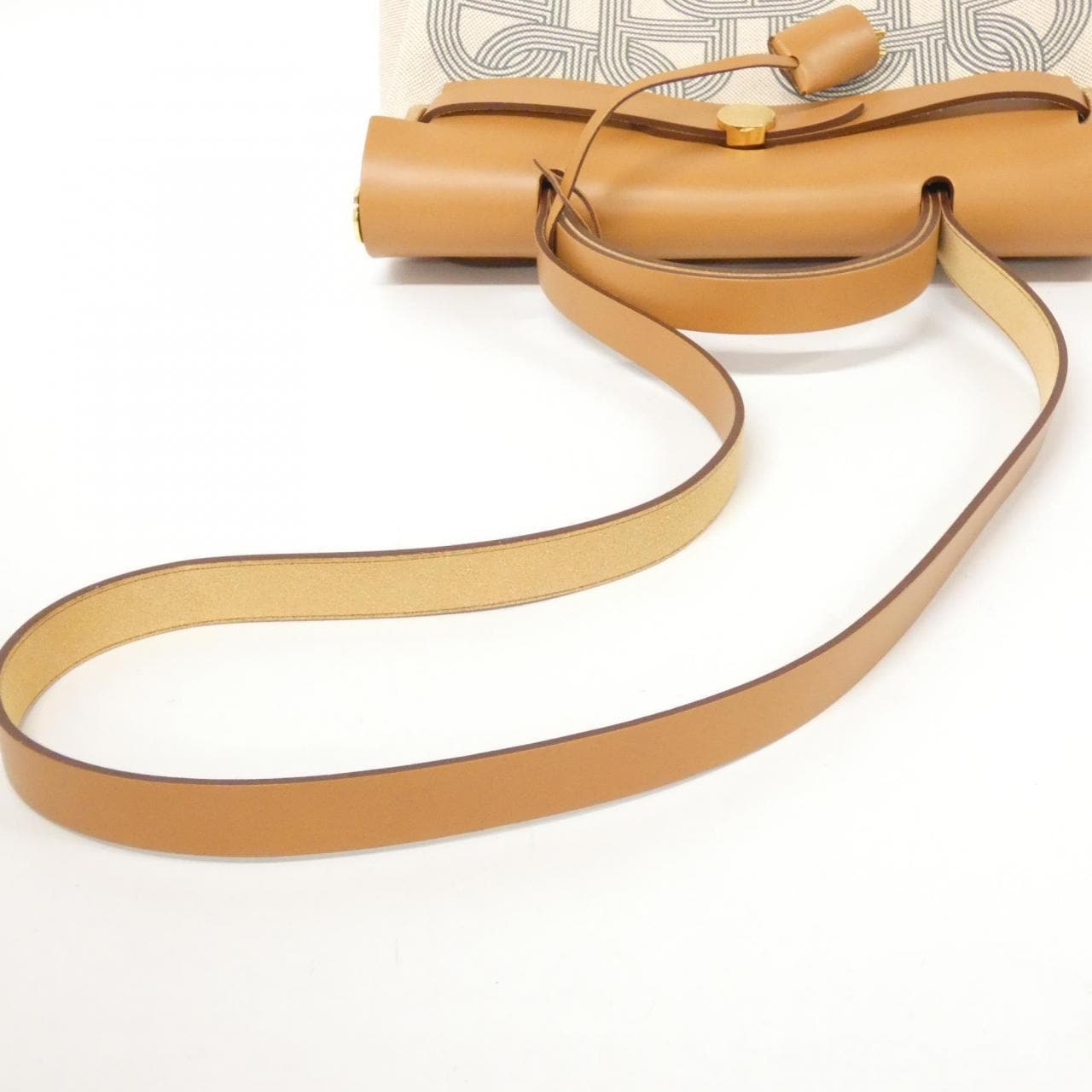 エルメス CIRCUIT 24 エールバッグ ジップ PM 084264CC バッグ