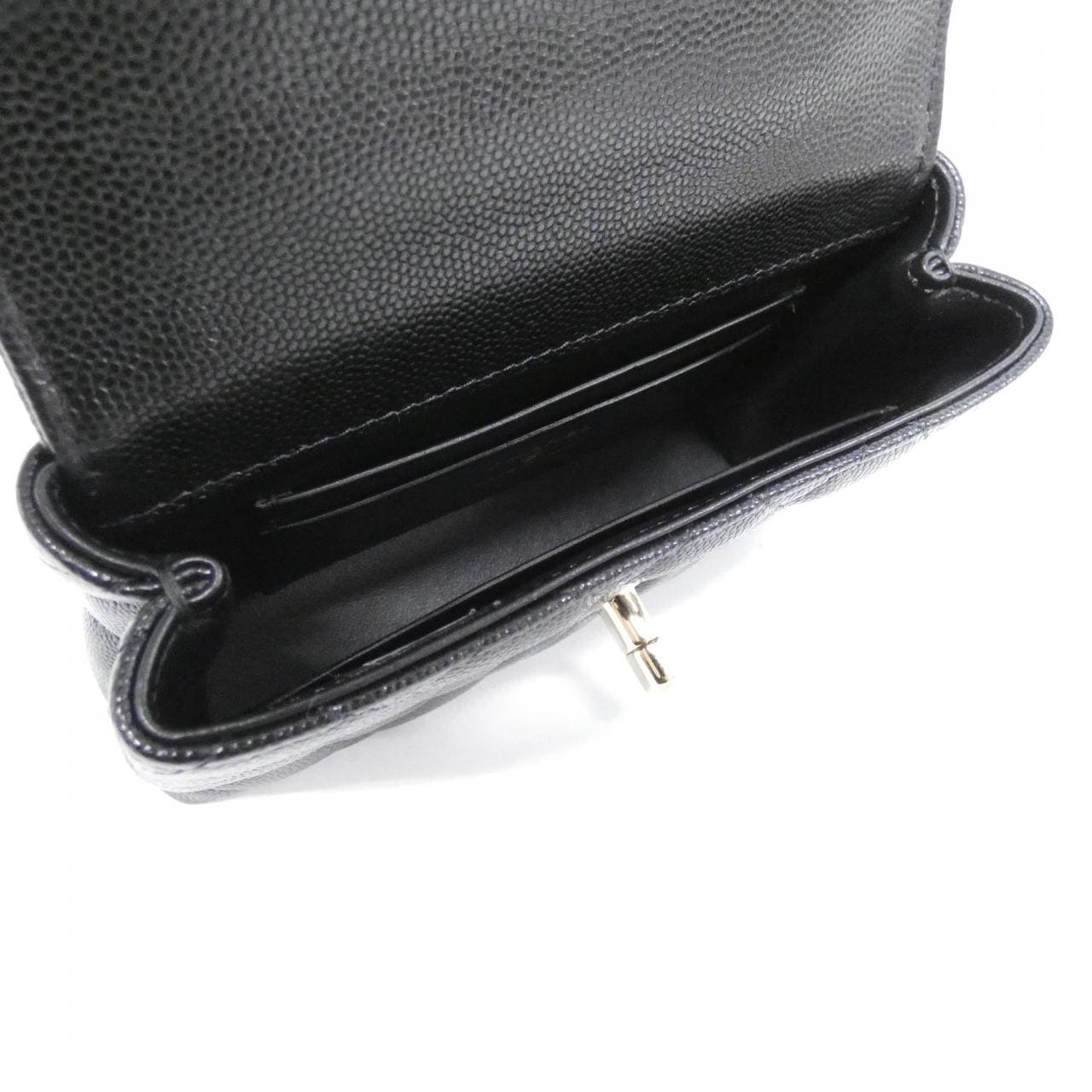 シャネル AP4244 チェーンクラッチ