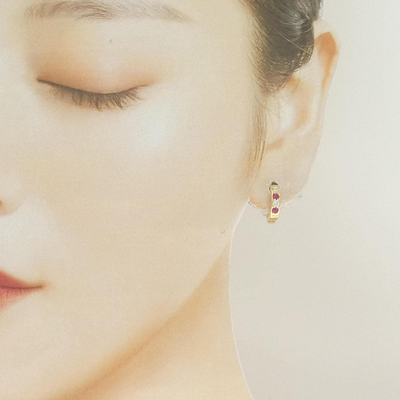 K18YG ルビー フープ ピアス