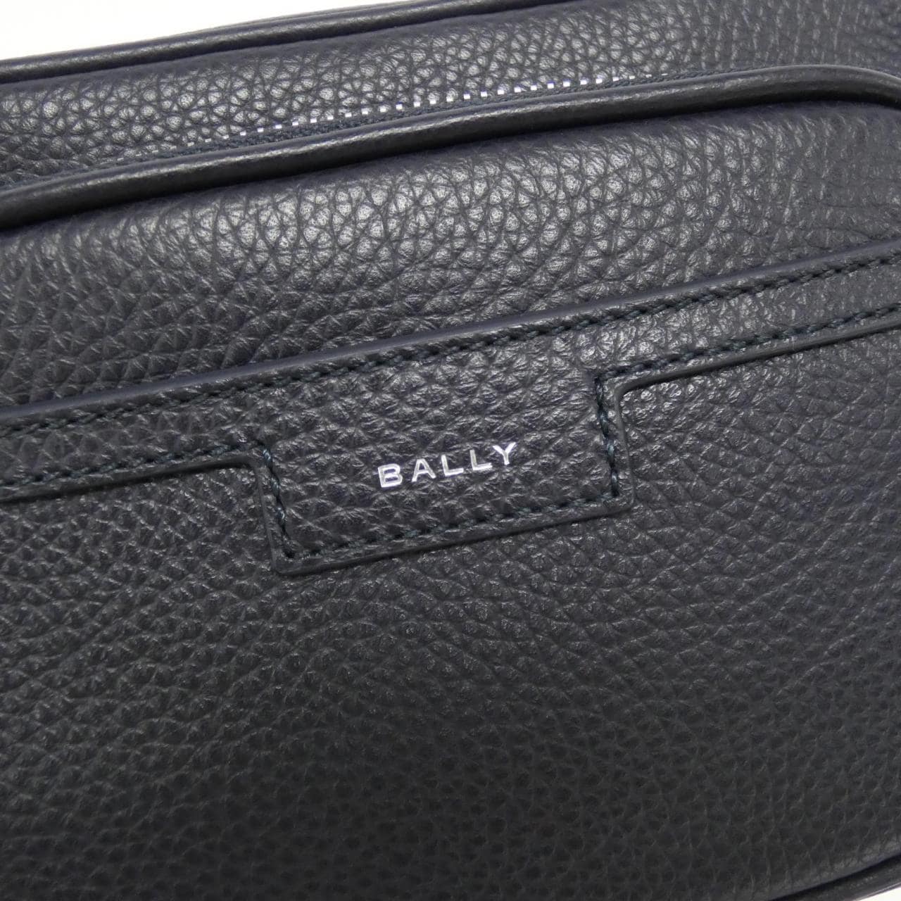 [BRAND NEW] Bally CODE CROSS EW shoulder bag