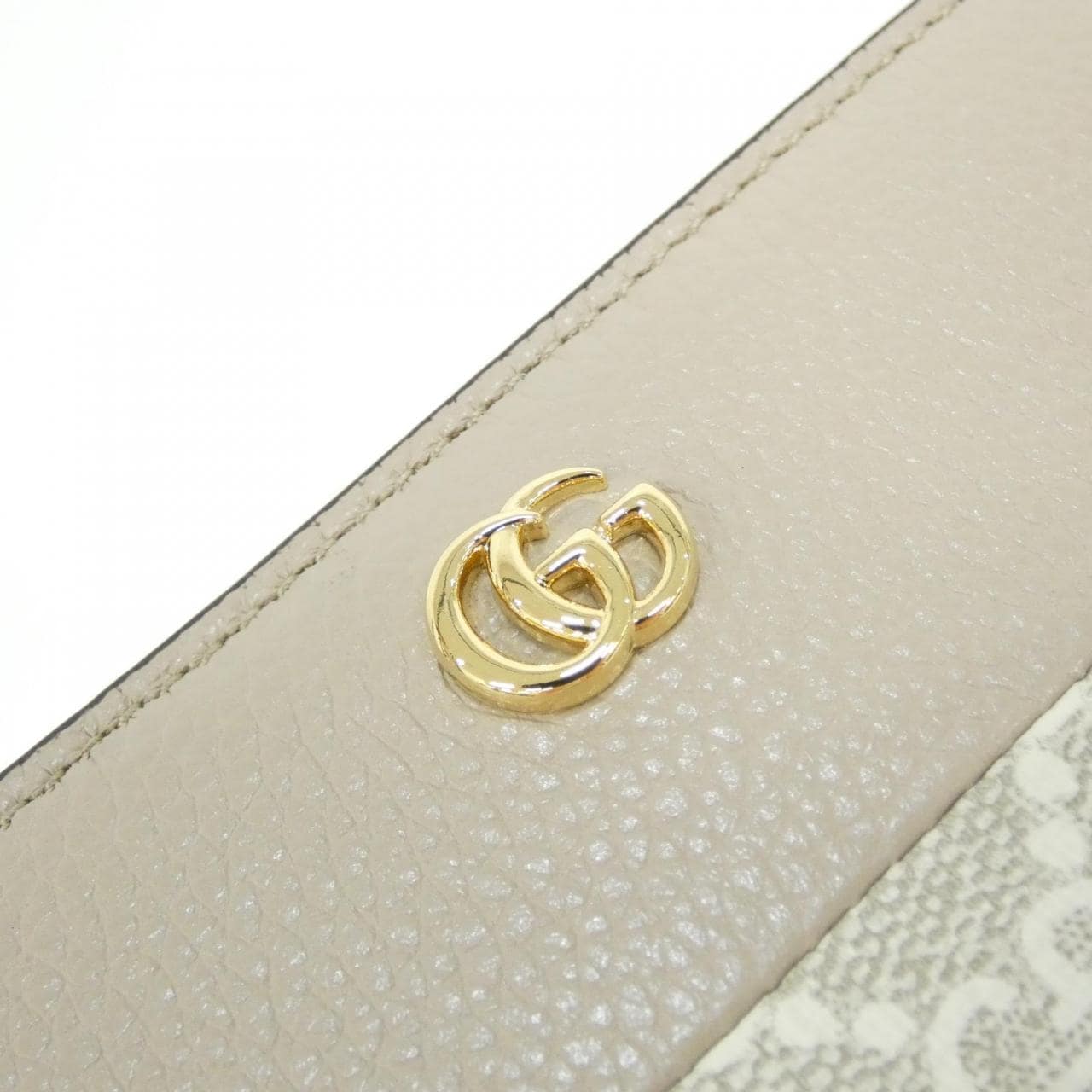 グッチ 841360 AAE5E 財布